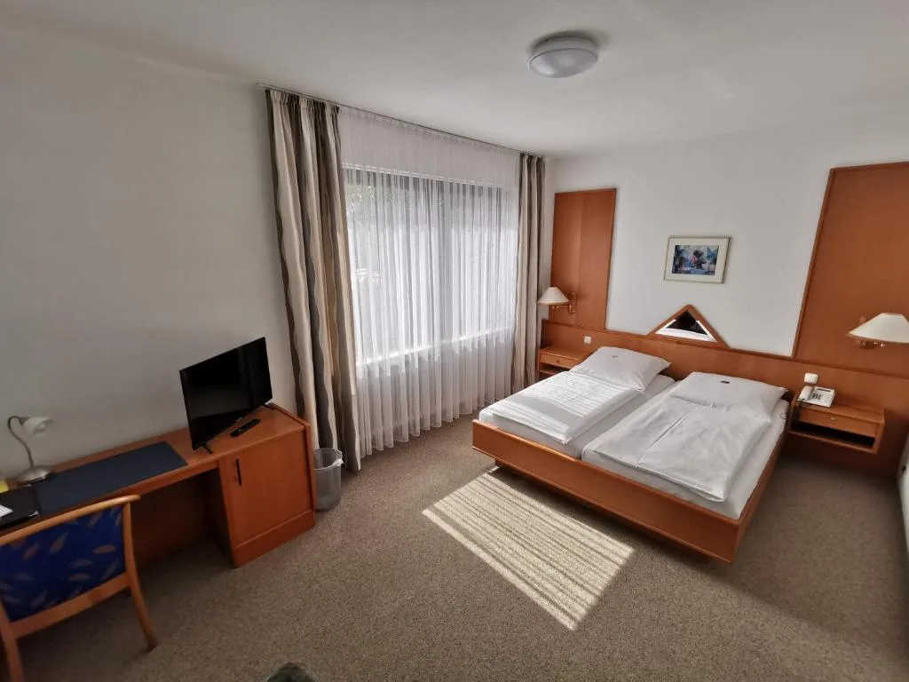 Hotel Römerhof - Hotel de 3 estrelas em Straubing, Straubing - photo 1