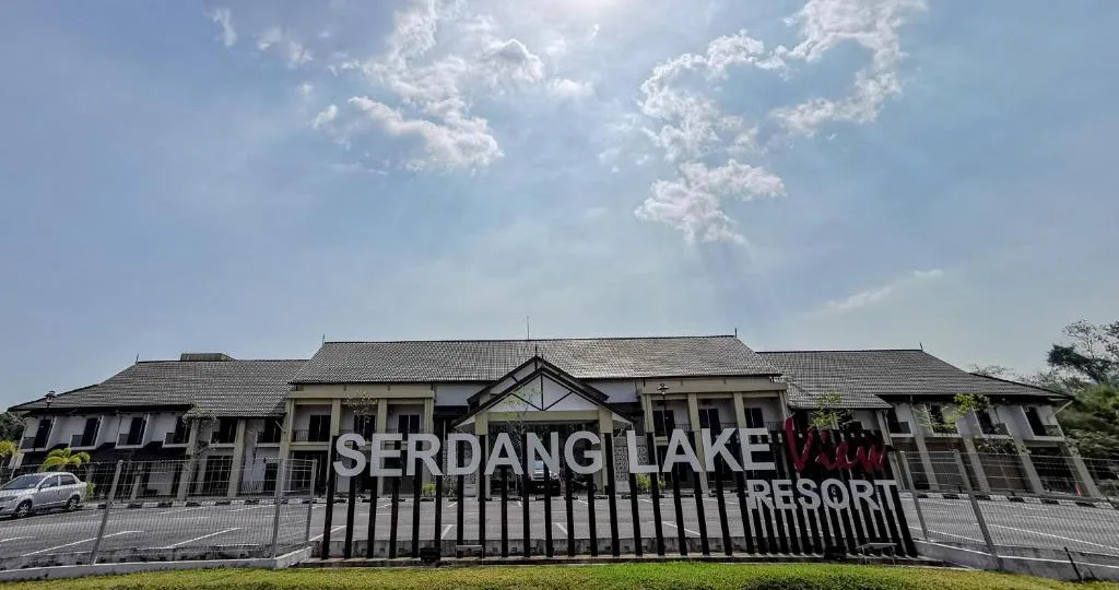 SERDANG LAKE VIEW RESORT - Hôtel null étoiles, Sungai Kechil, Sungai Kechil - photo 1