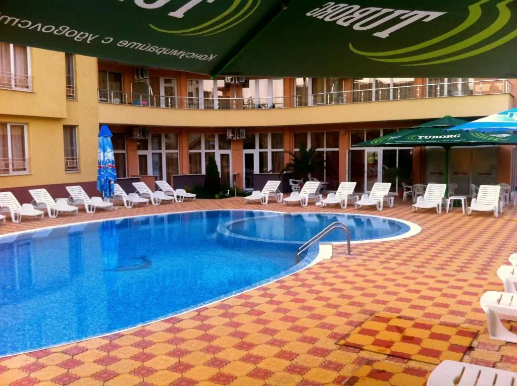 Beatris Family House - Hotel de 3 estrellas en Sunny Beach, Sunny Beach - photo 1