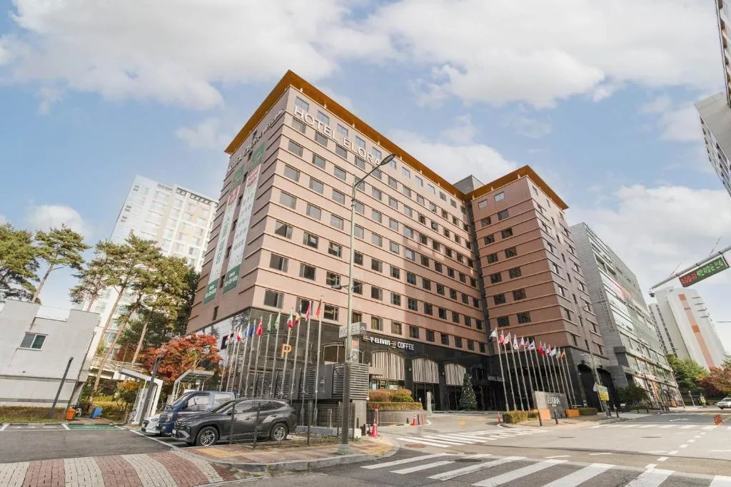 Hotel Elora - Hotel de 4 estrelas em Suwon, Suwon - photo 1