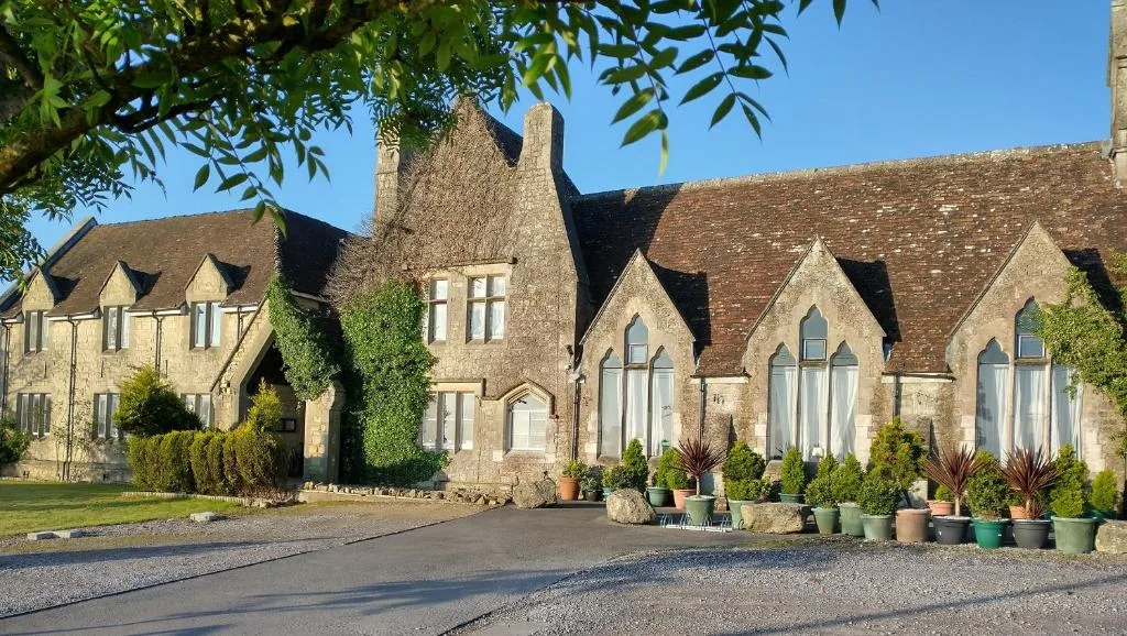 Schoolhouse Restaurant and Hotel - Hotel de 3 estrelas em Swindon, Swindon - photo 1