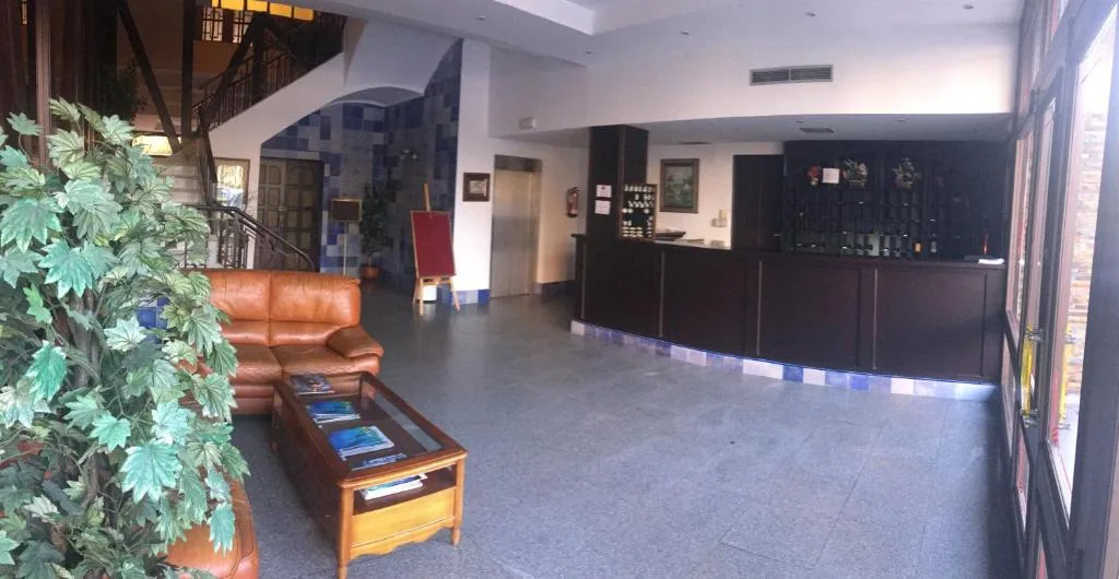 Hotel Perales - 3-star hotel in Talavera de la Reina, Talavera de la Reina - photo 1