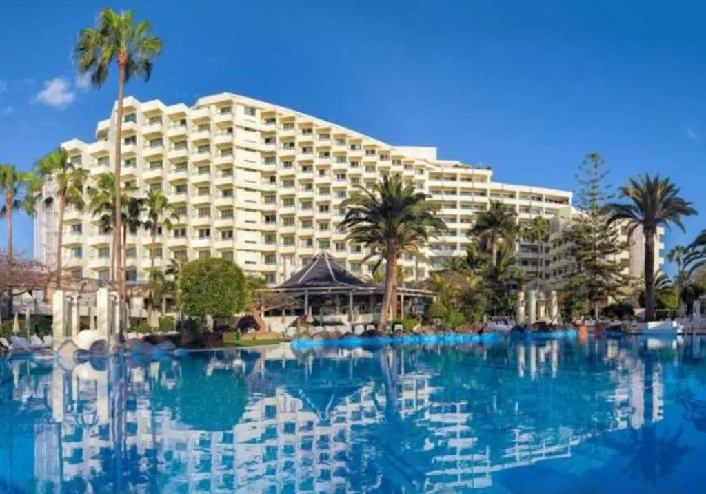 H10 Las Palmeras - 4-star hotel in Avenida Rafael Puig, Tenerife - photo 1