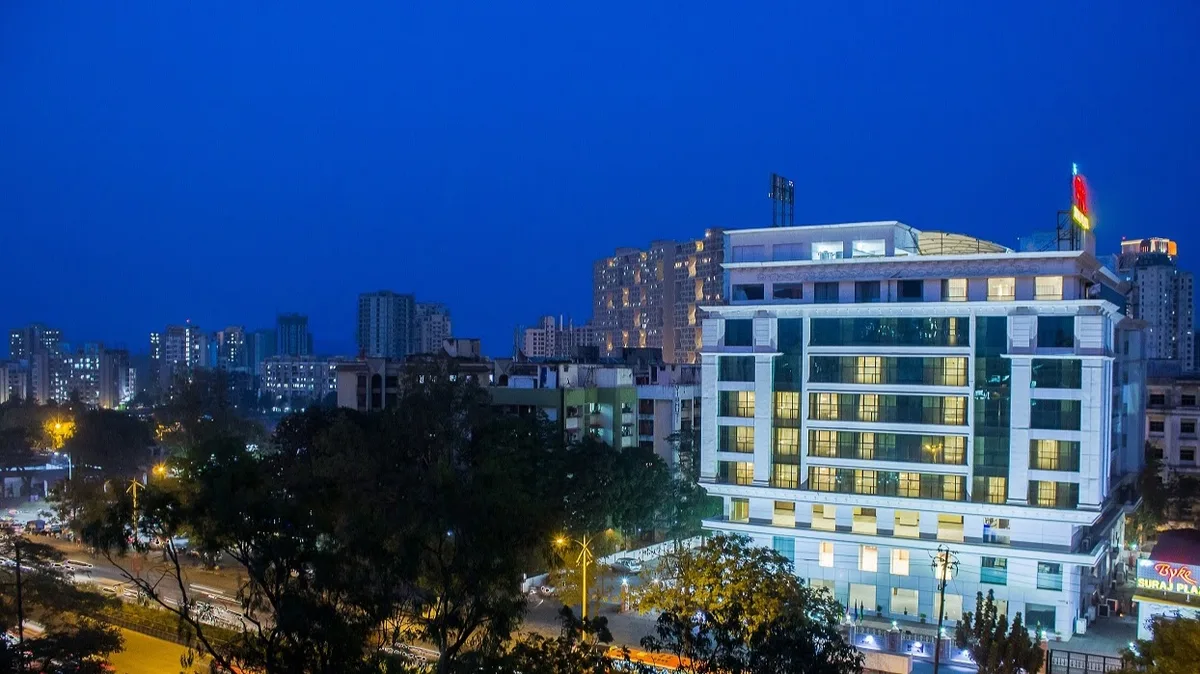 The Byke Select - Suraj Plaza Pure Veg Hotel | (Pan India Pure Veg Hotel Chain) - Hotel de 3 estrellas en Thane, Thane - photo 1