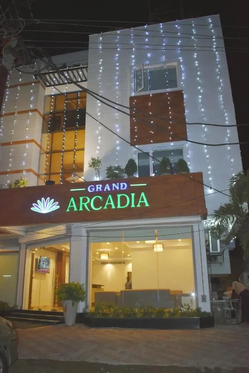 Grand Arcadia - Hôtel 3 étoiles, Tiruchirappalli, Tiruchirappalli - photo 1