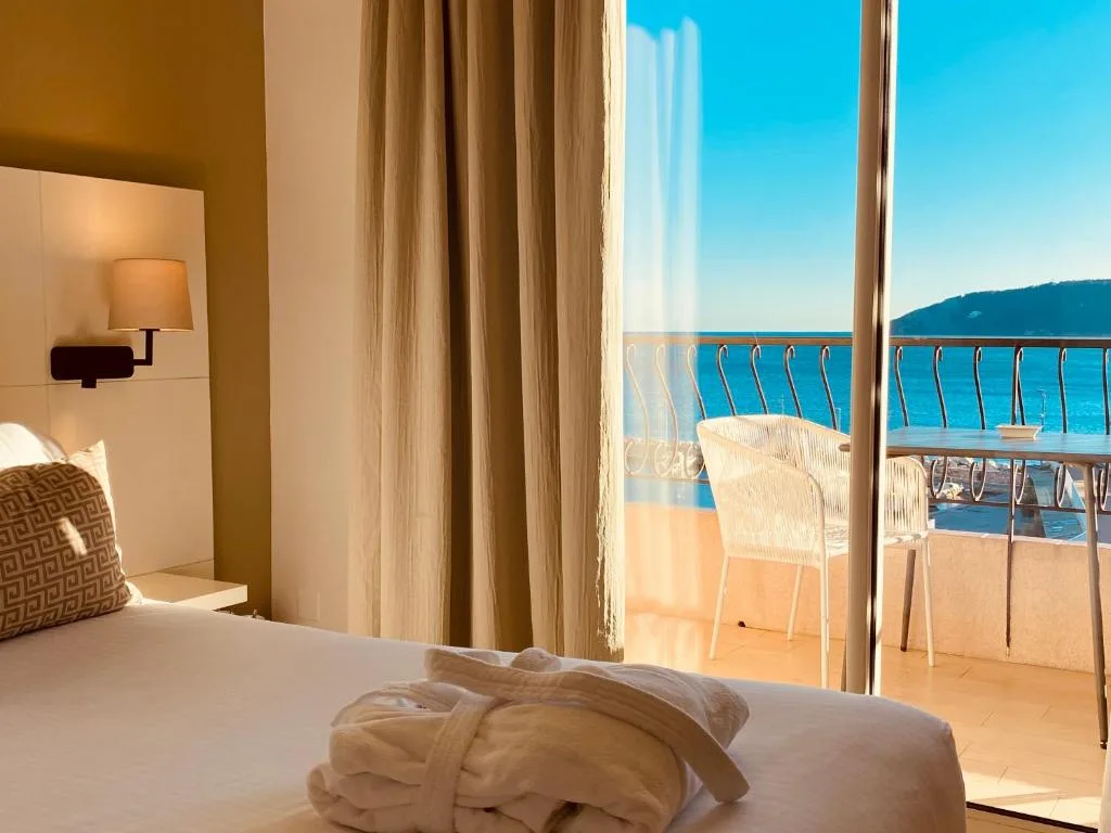 Best Western Plus La Corniche - 4-star hotel in Toulon, Toulon - photo 1