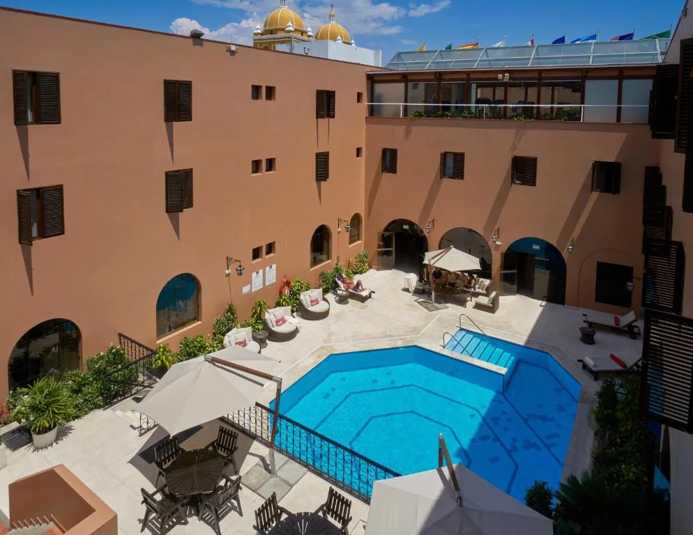 Costa del Sol Trujillo Centro - Hotel de 4 estrellas en Trujillo, Trujillo - photo 1