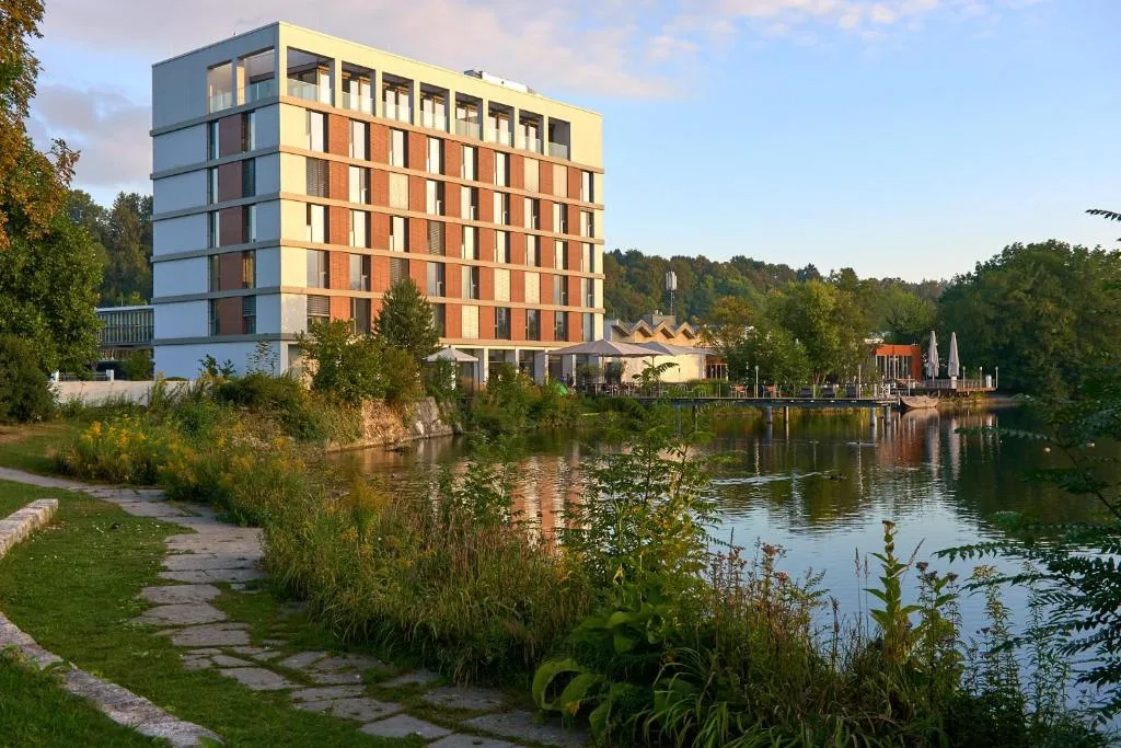 LAGO hotel & restaurant am see - Hôtel 4 étoiles, Ulm, Ulm - photo 1