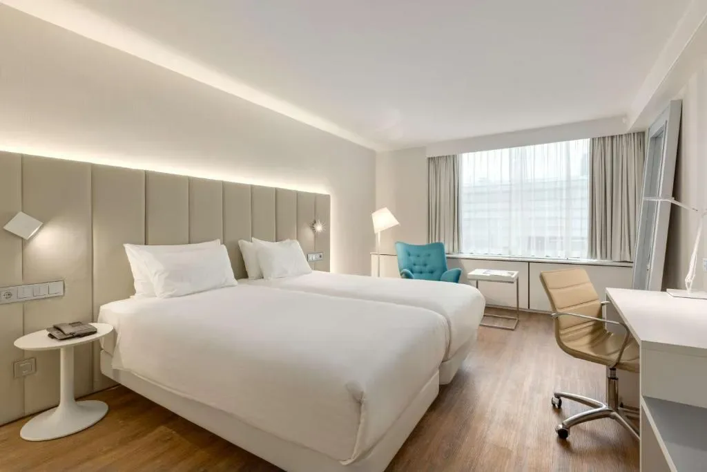 NH Utrecht - 4-star hotel in Jaarbeursplein, near Utrecht Centraal, Utrecht - photo 1