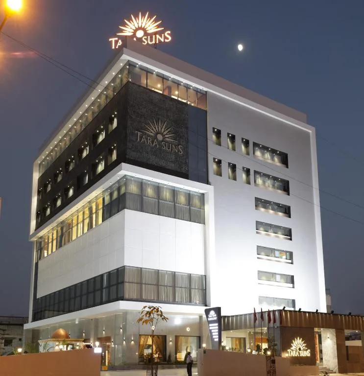 Tara Suns - 4-star hotel in Vadodara, Vadodara - photo 1