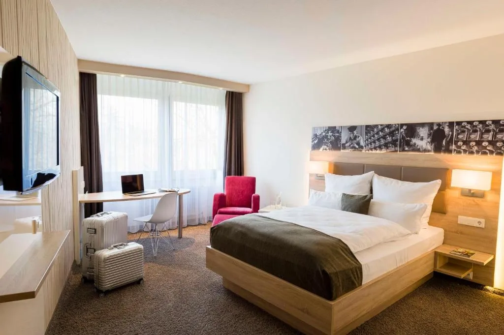 Best Western Plus Parkhotel Velbert - 4-star hotel in Velbert, Velbert - photo 1