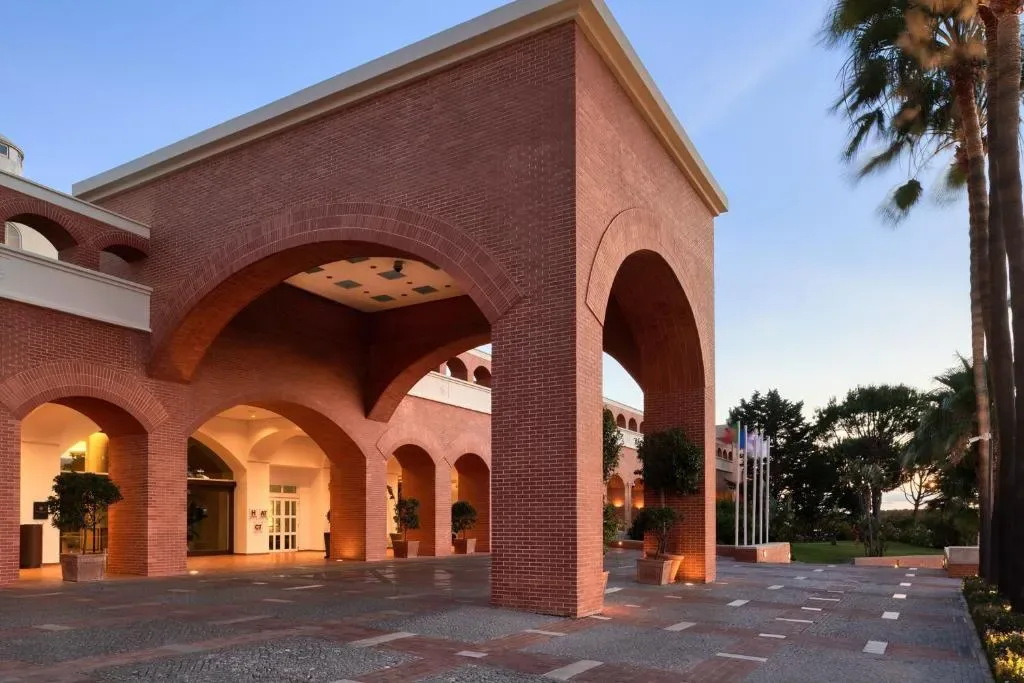 Domes Lake Algarve, Autograph Collection - Hotel de 5 estrellas en Vilamoura Marina, Vilamoura - photo 1