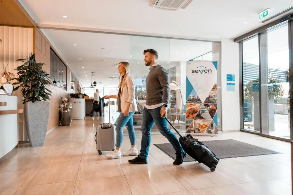 Hotel Seven - Hotel de 4 estrellas en Villach, Villach - photo 1