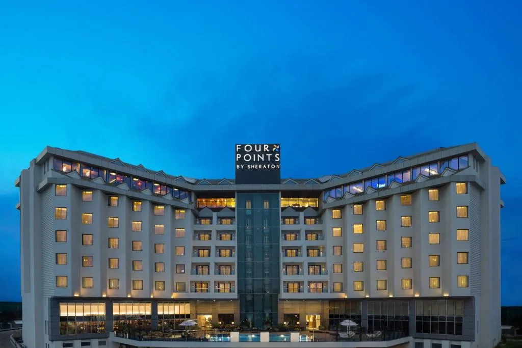 Four Points By Sheraton Visakhapatnam - Hotel de 5 estrellas en Visakhapatnam, Visakhapatnam - photo 1
