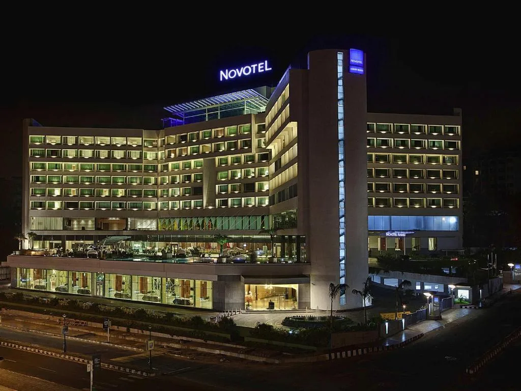 Novotel Visakhapatnam Varun Beach - Hotel de 5 estrellas en Visakhapatnam, Visakhapatnam - photo 1