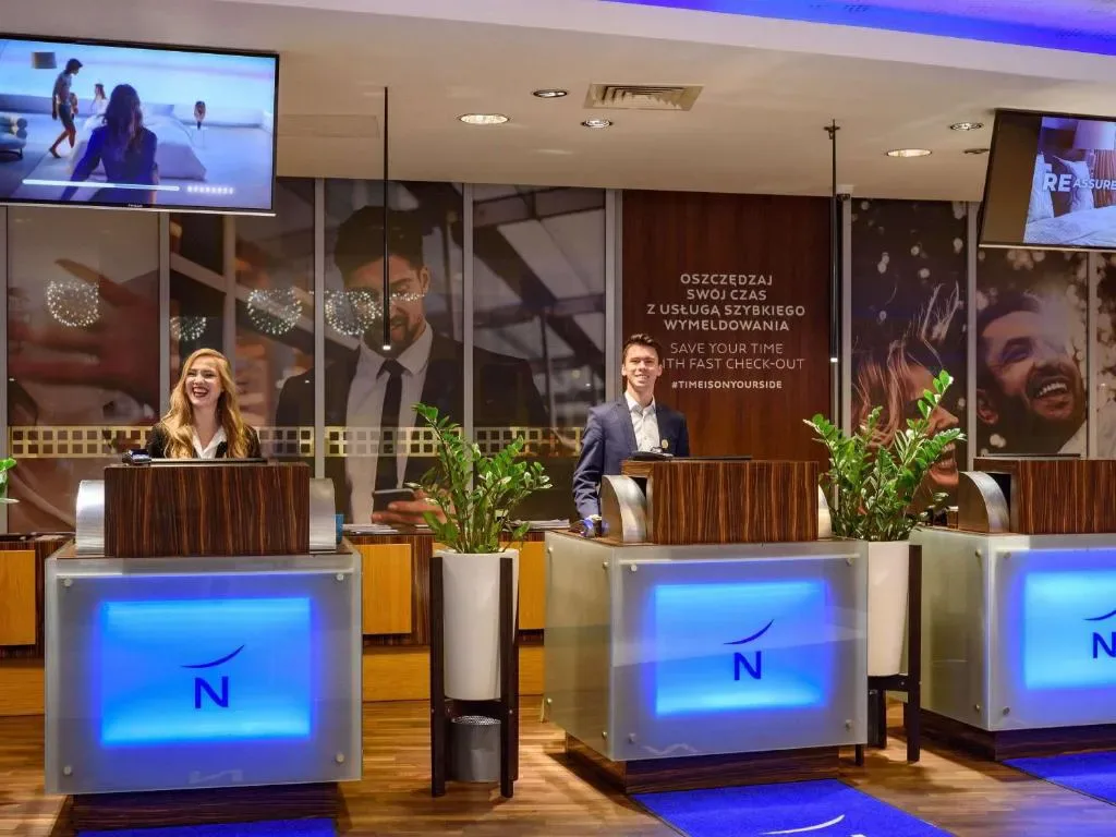 Novotel Warszawa Centrum - Hotel de 4 estrellas en Śródmieście, Warsaw - photo 1