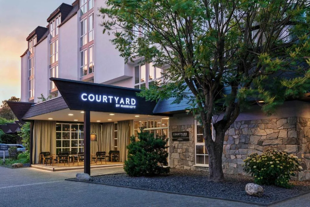 Courtyard by Marriott Wiesbaden-Nordenstadt - 4-star hotel in Wiesbaden, Wiesbaden - photo 1