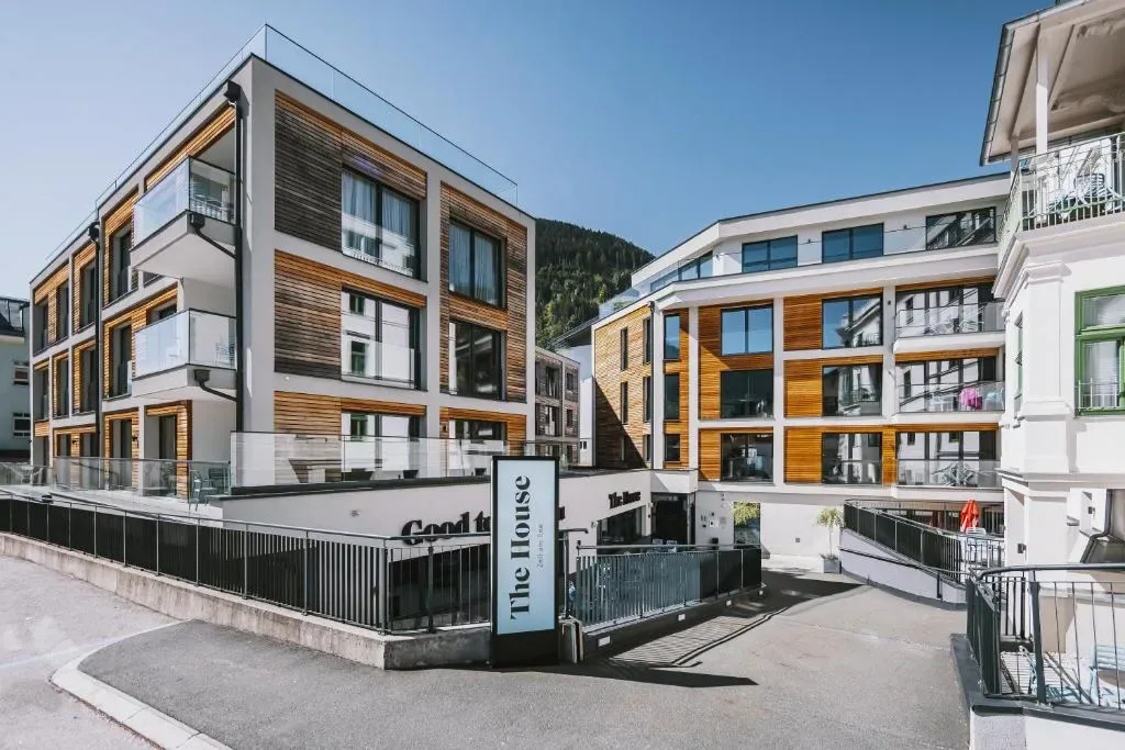 The House Zell am See - Hotel de 4 estrellas en Schulstraße, central Zell am See, Zell am See - photo 1