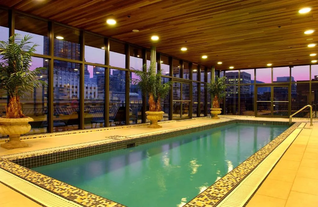 Le Square Phillips Hôtel & Suites — 4