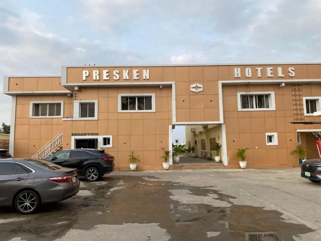 Presken Kuramo Waters, Victoria Island