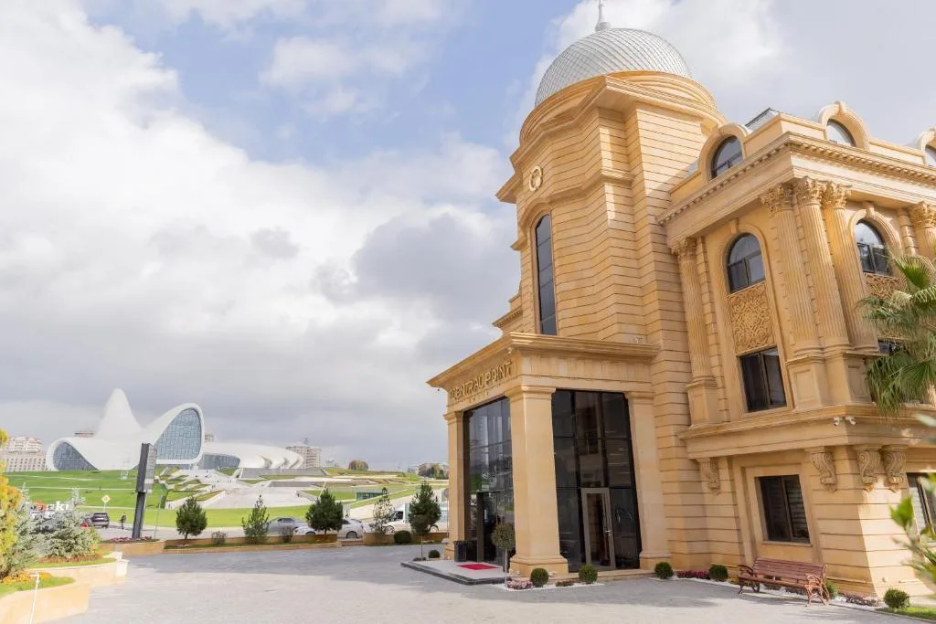 The Central Point Hotel Baku