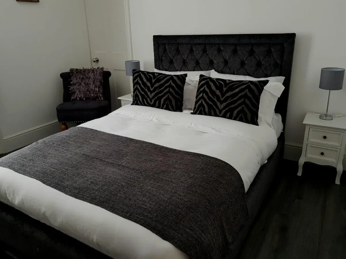 Bexley Village Hotel — 5