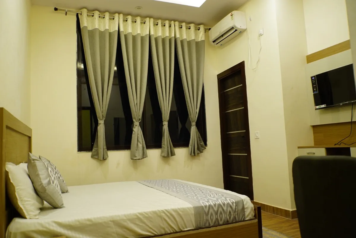 Bliss Hotel — 5