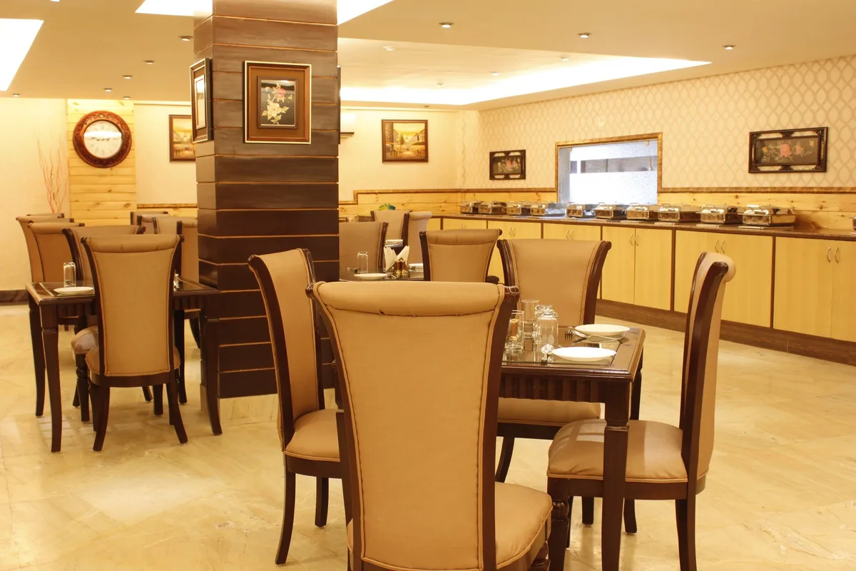 Le Grand Regency — 2