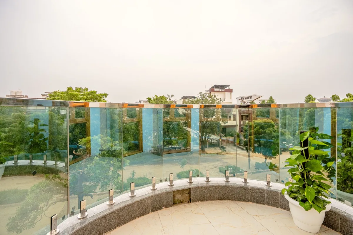 Lime Tree Hotels Near India Expo Mart Greater Noida