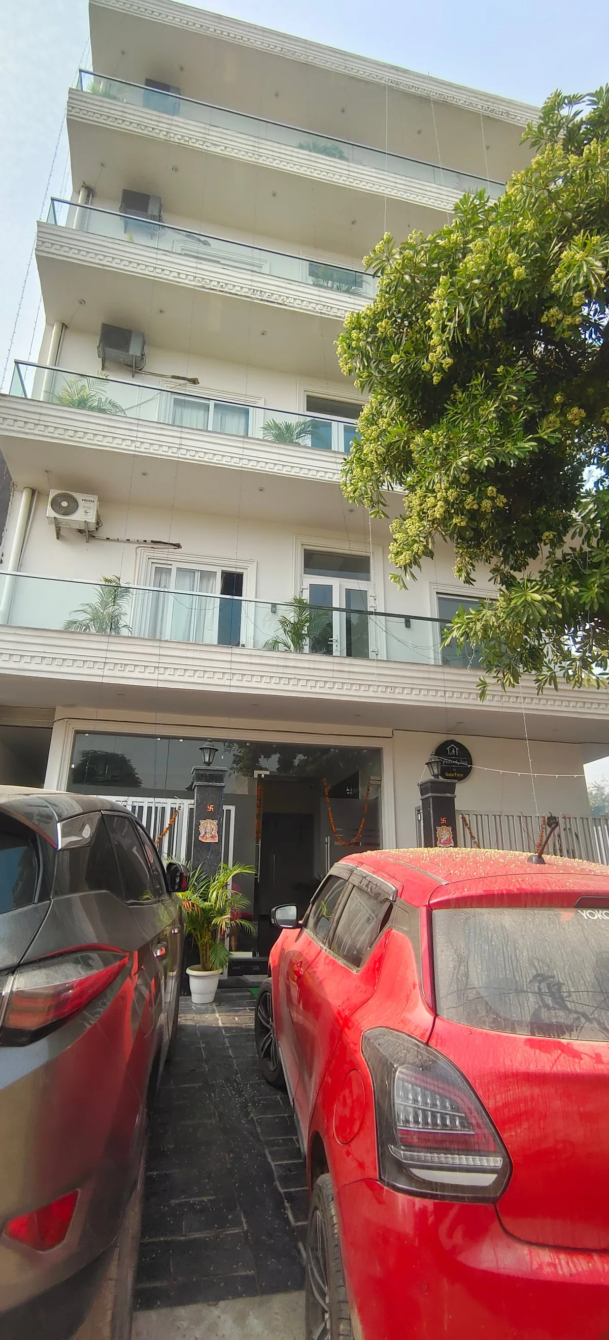 Opulent Inn by Lime Tree Hotels Next to Pari Chowk Greater Noida — 2
