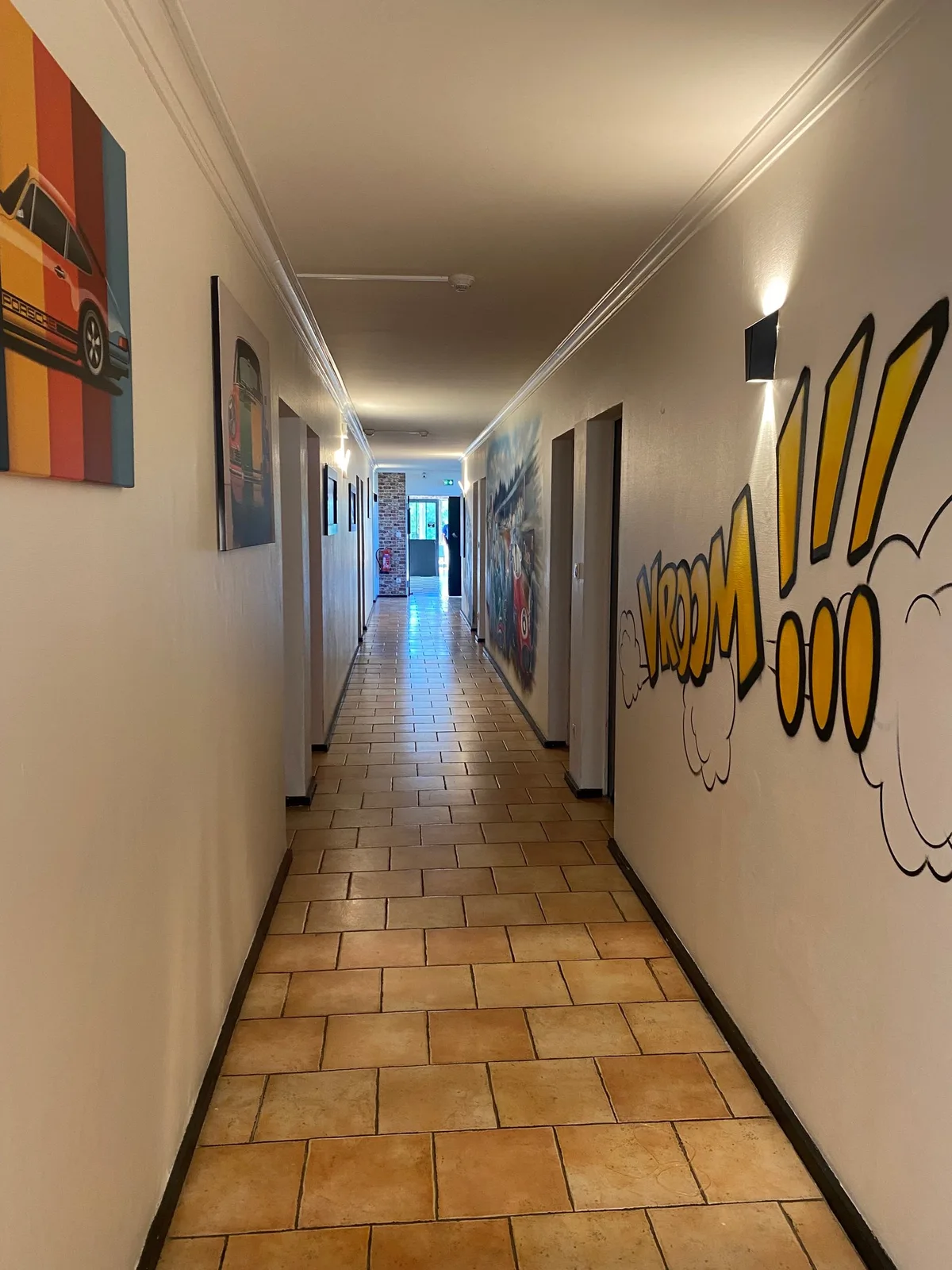 ENZO HOTEL NEVERS — 4