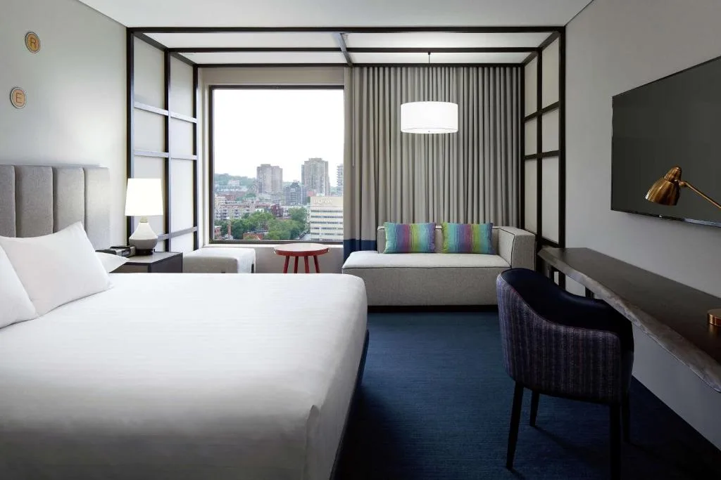 DoubleTree By Hilton Montreal