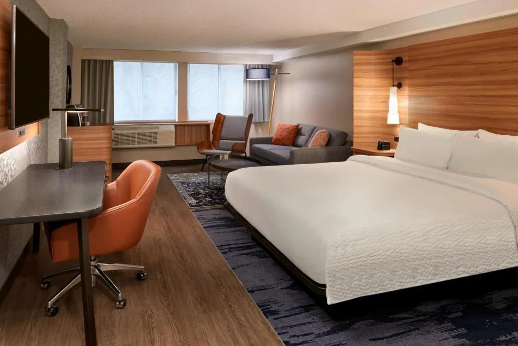 Fairfield Inn by Marriott Montreal Downtown — 2