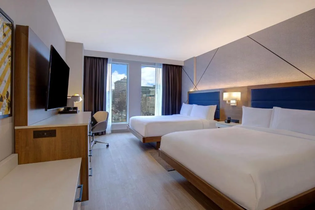 Hampton Inn Montreal Downtown, Qc — 2