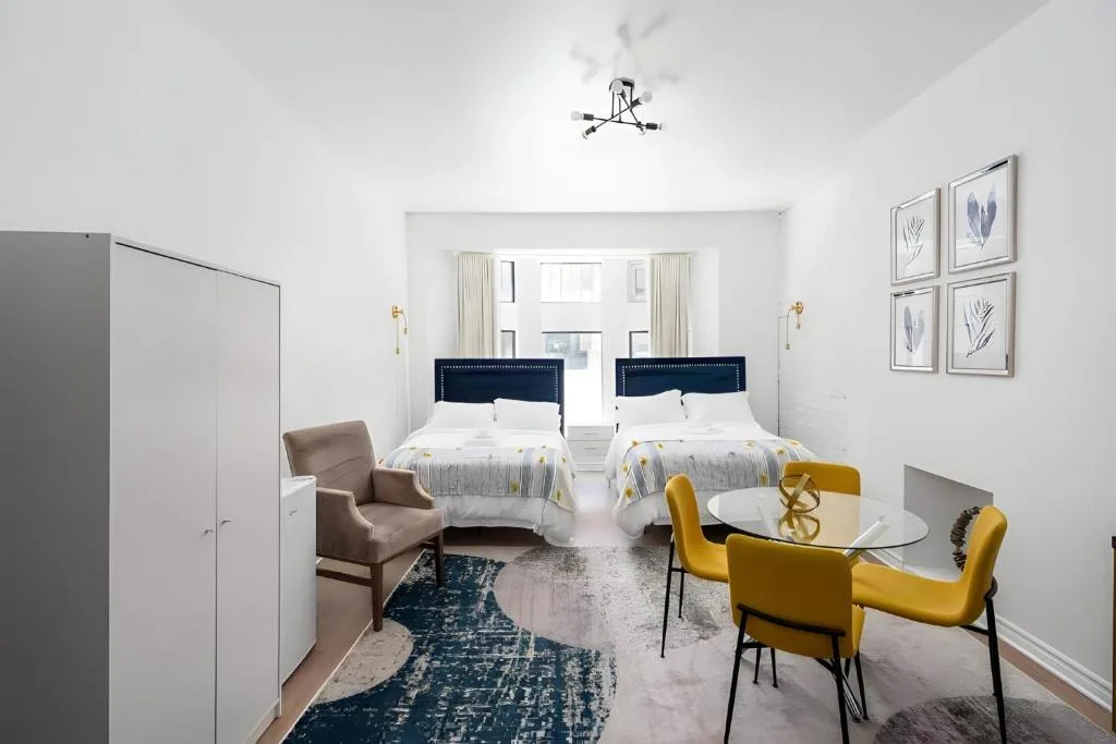 Kozy Stays Drummond Modern apartments — 2