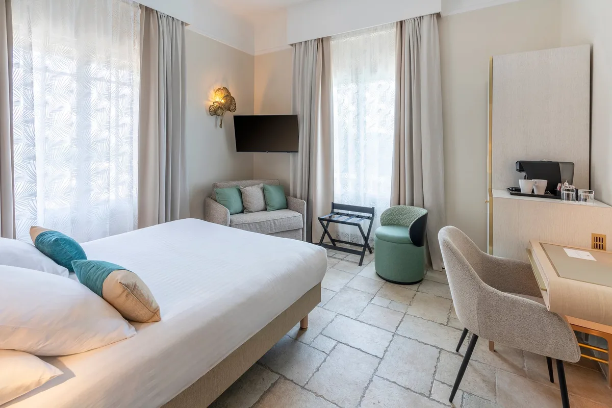 Grand Hotel Des Lecques - Bw Signature Collection — 2