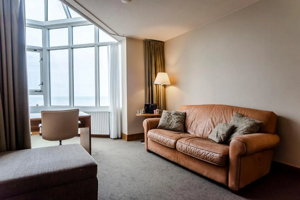 Suite with stunning sea view — 4