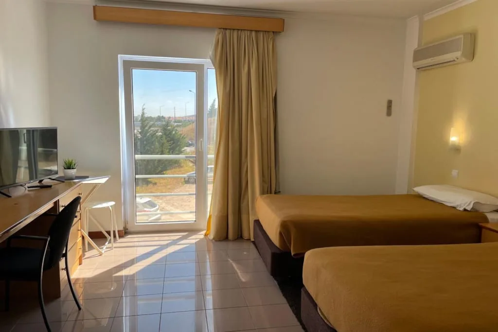 Juiceven Studios - Economy Double Room — 2