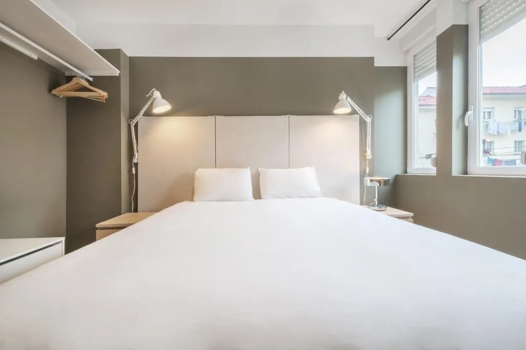 Rainbow Suites — 4