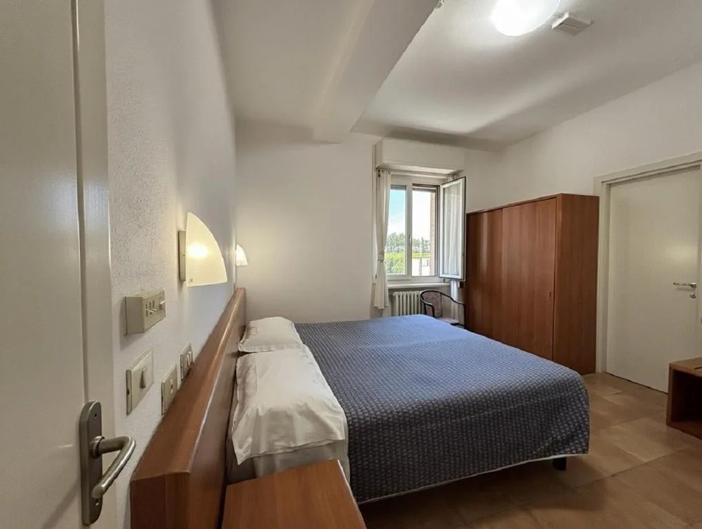 Hotel Serena — 2