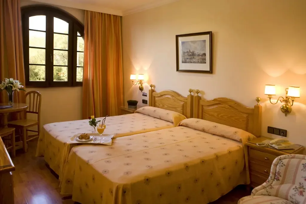 Hotel La Cueva Park — 2
