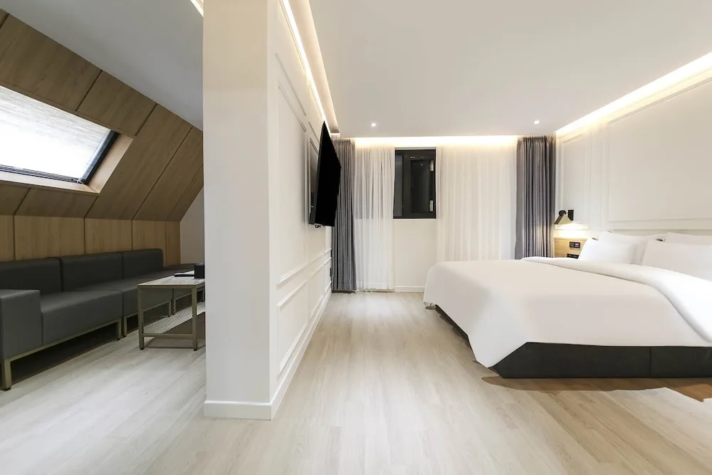 Browndot Hotel Peace Square
