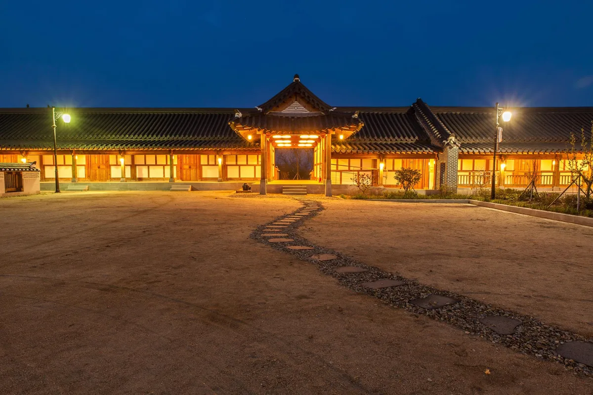 Hanok Hotel Yeongsanjae