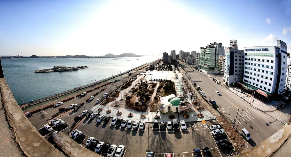 Shangria Hotel — 4