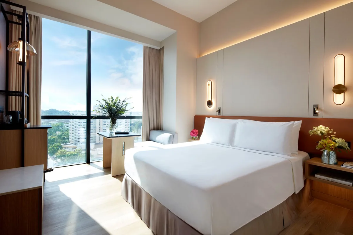 Momentus Hotel Alexandra — 4