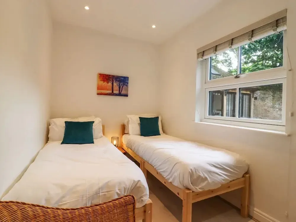 Dreamwood Lodge — 4