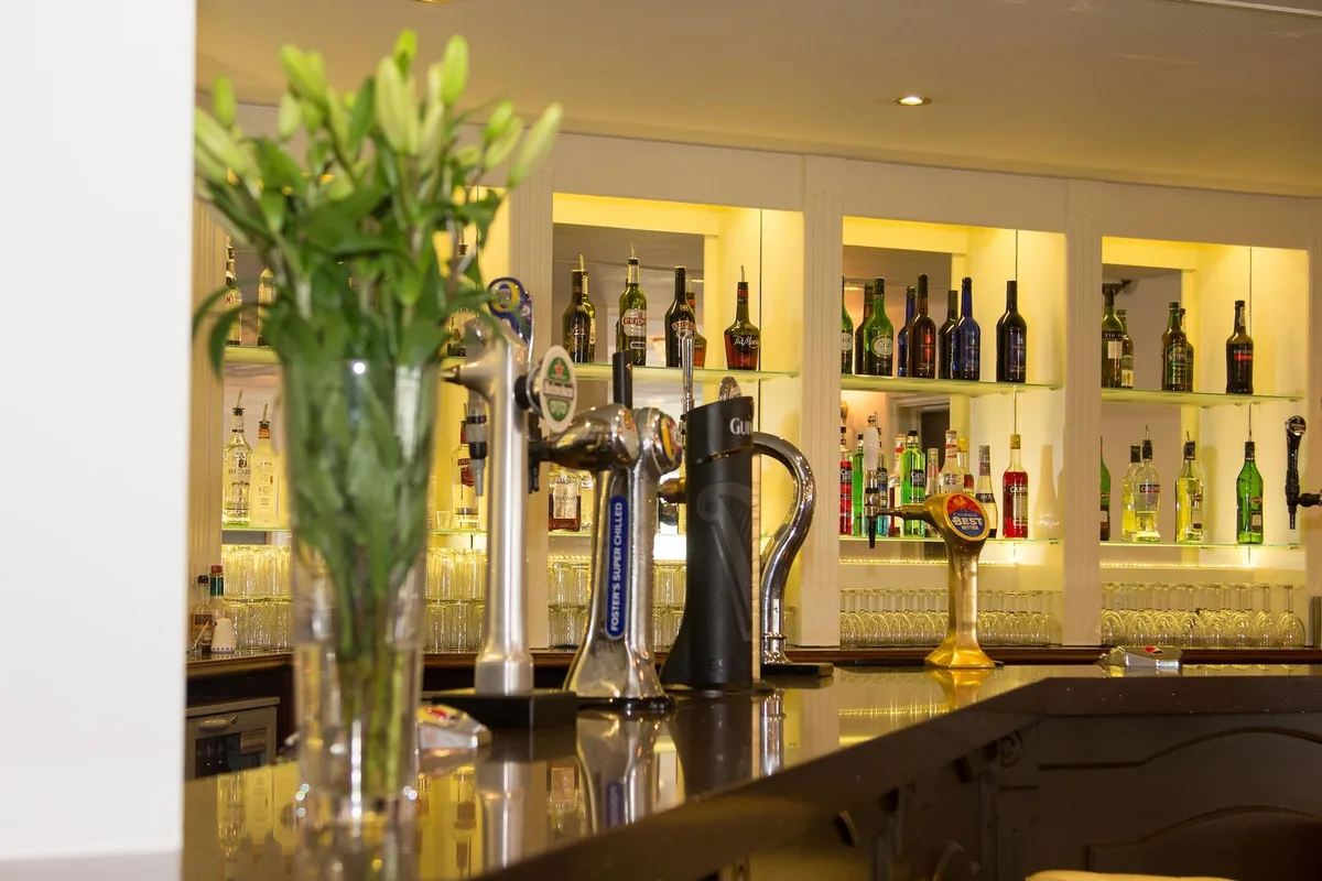 The Oysterfleet Hotel, Restaurant & Bar — 3
