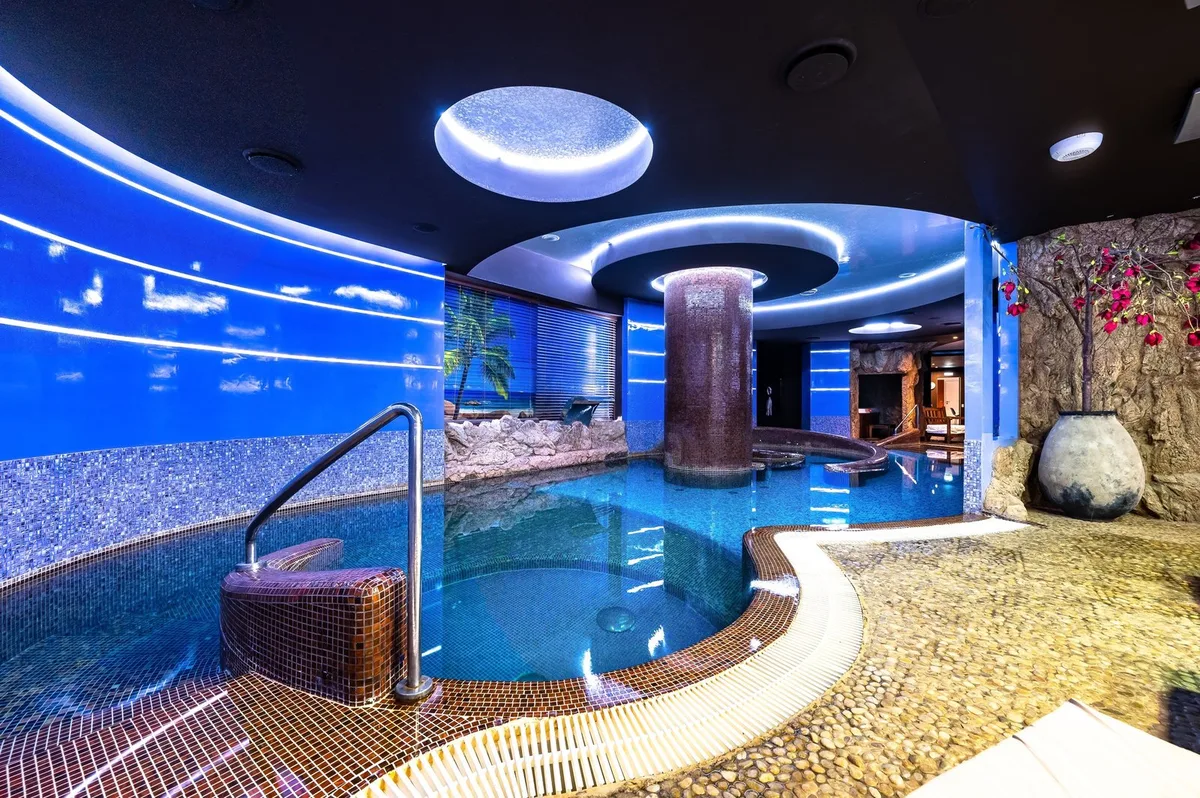 Moscow Hotel In Saint-Petersburg