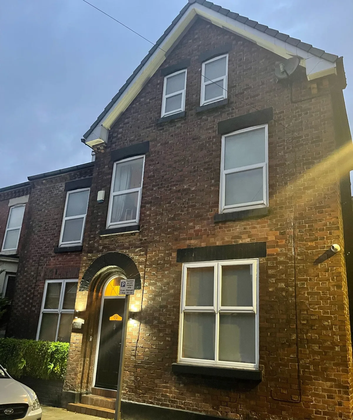 Home at 2 Tancred Road - Home Hotels — 3