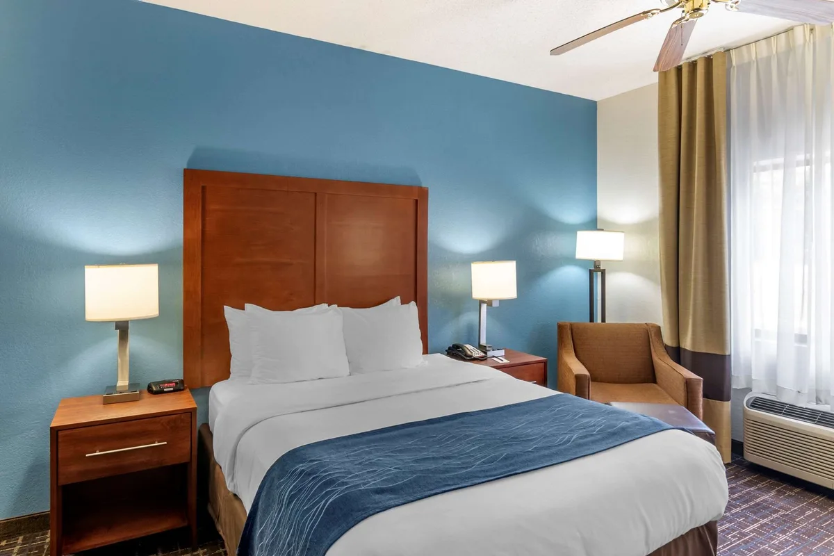 Comfort Inn & Suites Lees Summit - Kansas City — 2